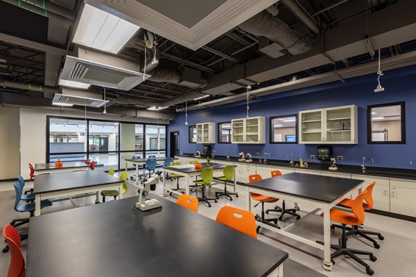 11.-MW---Interior_Science-Lab-no-Students